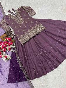 New Standard Beautiful Pakistani Dress Inpoted Dre