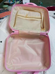 Trending Makeup Vanity case