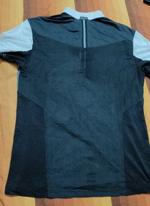 Eider Men Black Front Zip Sporty T-shirt