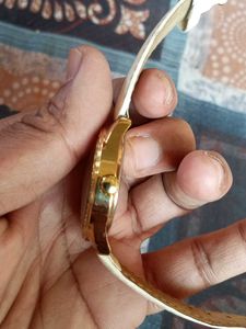 Guess Orignal Analog White Dial Women&#39;s Watch