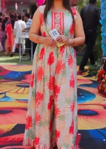 Floral Print Sleeveless Maxi Dress