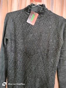 250 Only 1 Pc Purple Embellished Neck Sweater