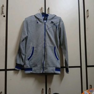 grey hoodie