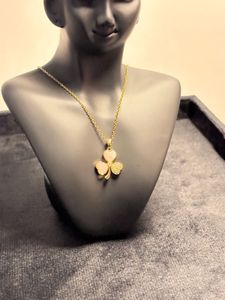 R4AS Cloverleaf Pendant