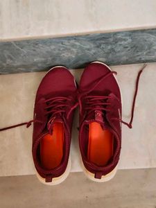 Red tape Sports Shoes