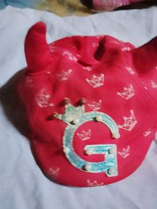 Cute Red Initial &#34;G&#34; Crown Hat