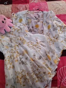 Floral sleeveless top with Shrug