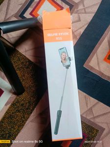 Tripod + Selfie Stick &#34;Brand New&#34;