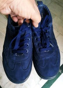 Navy Blue Sneakers Used But Condition Like New
