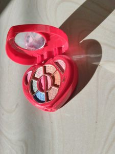 Heart Shaped MAKEUP Box