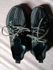 Adidas Yeezy YLPT-350 Dupes