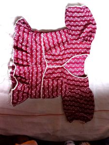 Red & White Floral Puff Sleeve Top