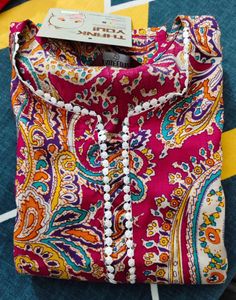 Tabeedah XXL Pink Paisley Top
