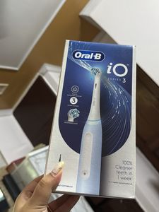 Oral B Electric Toothbrush Io3