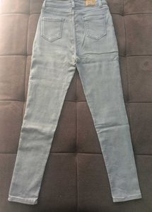 Gray High-Waisted Skinny Jeans