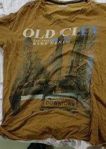 hi I want to sell thus brand t shirt for sale
