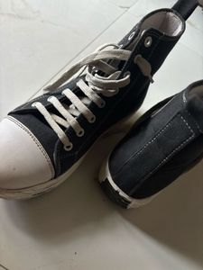 Black Shoes