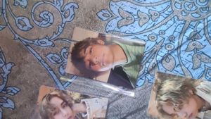BTS TAEHYUNG OFFICIAL PHOTOCARD