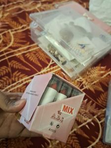 Lipstick Set - Variety of Shades