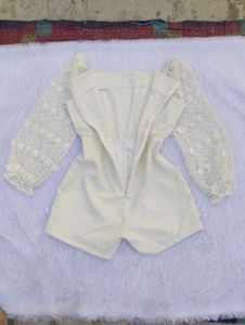 💗Floral Lace Sleeve Romper💗