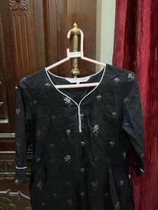 Black Kurti
