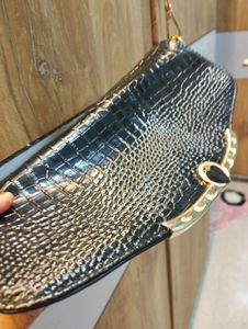 Stylish Black Sling Bag 💥