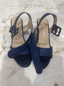 Brand New Heels Size 3 From Max