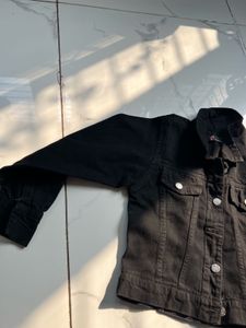 BLACK JEAN JACKET