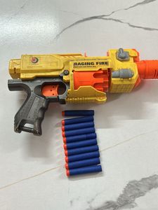 Nerf Gun With 10 Bullets