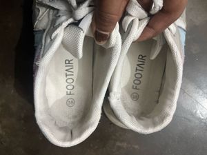 Casual white Sneakers