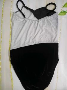 (940)Color Block One-Piece