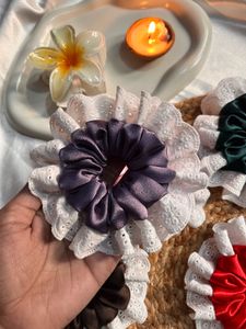 3 Lace Scrunchies