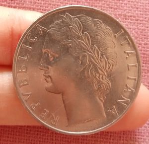 100 Lire Italian Coin