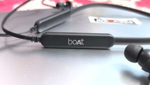 Boat Collar Earphones