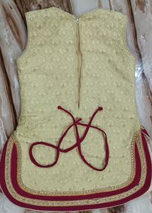 Girls&#39; Traditional Salwar Kameez