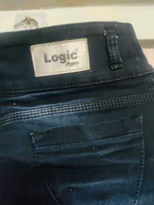 Dark Wash Distressed Skinny Jeans