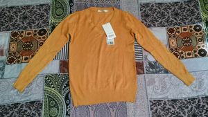 🆕🧡BRAND NEW V-Neck Sweater Top🧡🆕