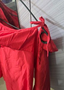 Tomato 🍅 RED COLOR TOP - M Or S SIZE