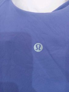 lululemon gym top