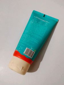 Lakme Sun Expert with 1% Nia-C