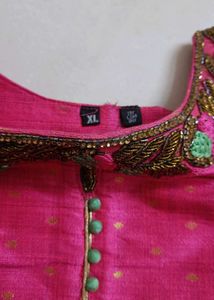 Like New Rose Pink Embroidered kurta &amp; leggings XL