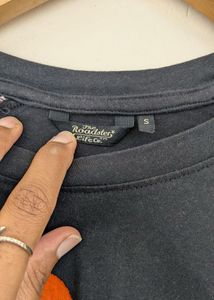 Abstract Face Graphic Tee