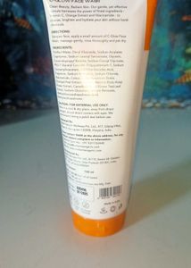 Bella Vita C-Glow Face Wash