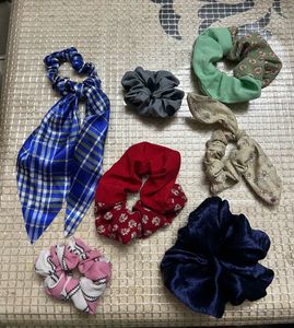 Set of 7 Trendy Scrunchies