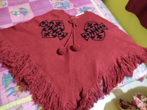 Ladies Woolen Ponchu