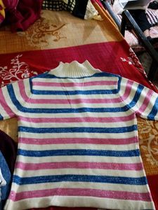 Beutiful Crop Top With Stripes