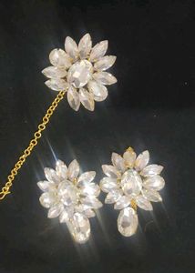 Earrings with Mang Tika