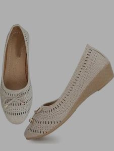 Elegant Beige Bow Ballerinas