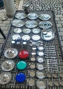 61 PIECE STAINLESS STEEL DINNER SET