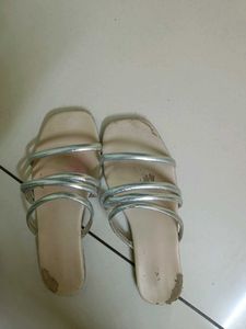 Used Silver Flats/Juttis/Chappal